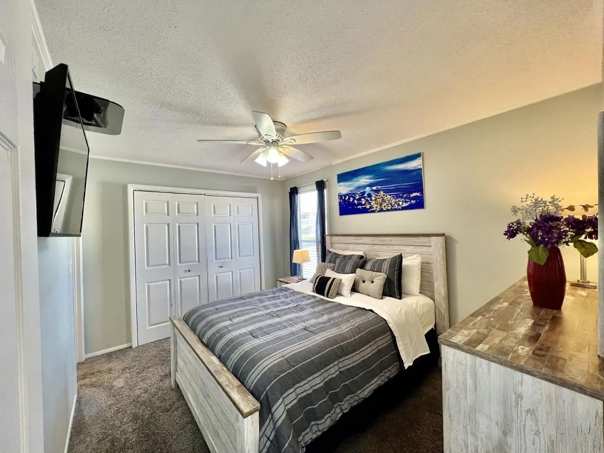 Holiday home Sandpiper Cover 2031 near beach sleeps 4 Destin United States