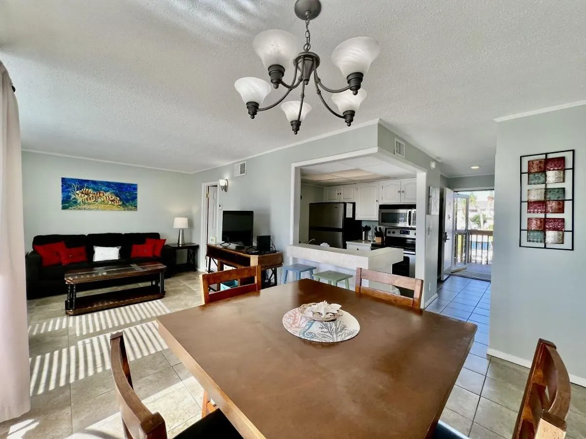 Holiday home Sandpiper Cover 2031 near beach sleeps 4 Destin