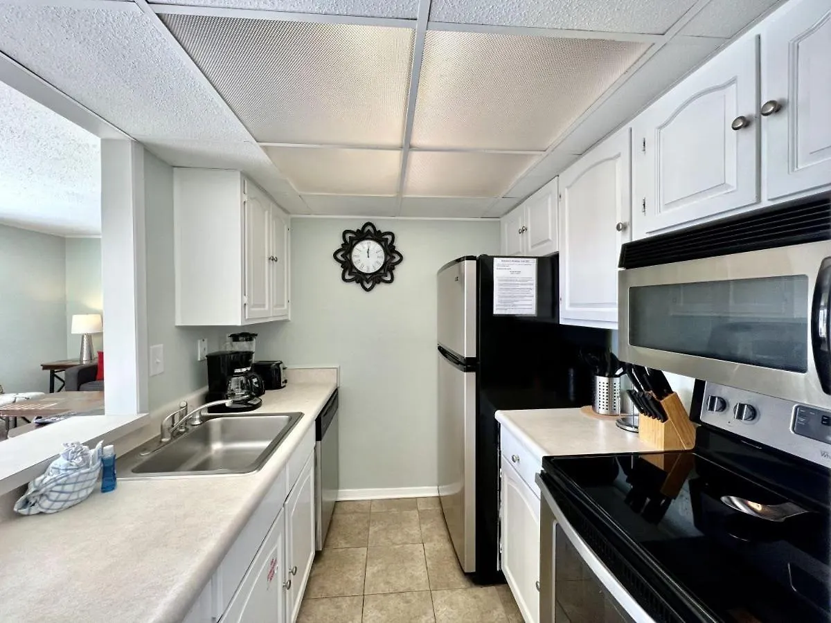 Sandpiper Cover 2031 near beach sleeps 4 Destin Holiday home